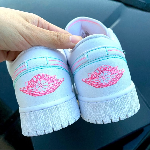 Air Jordan 1 Low GS “south beach” - Picture 8 of 9